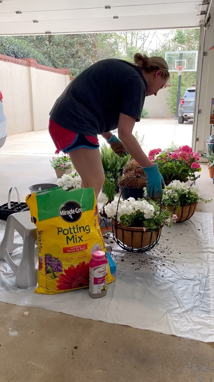 Gardening must haves to get my outdoor spaces Spring ready. 🌸🌿👩🏼‍🌾


#LTKhome #LTKVideo #LTKSeasonal