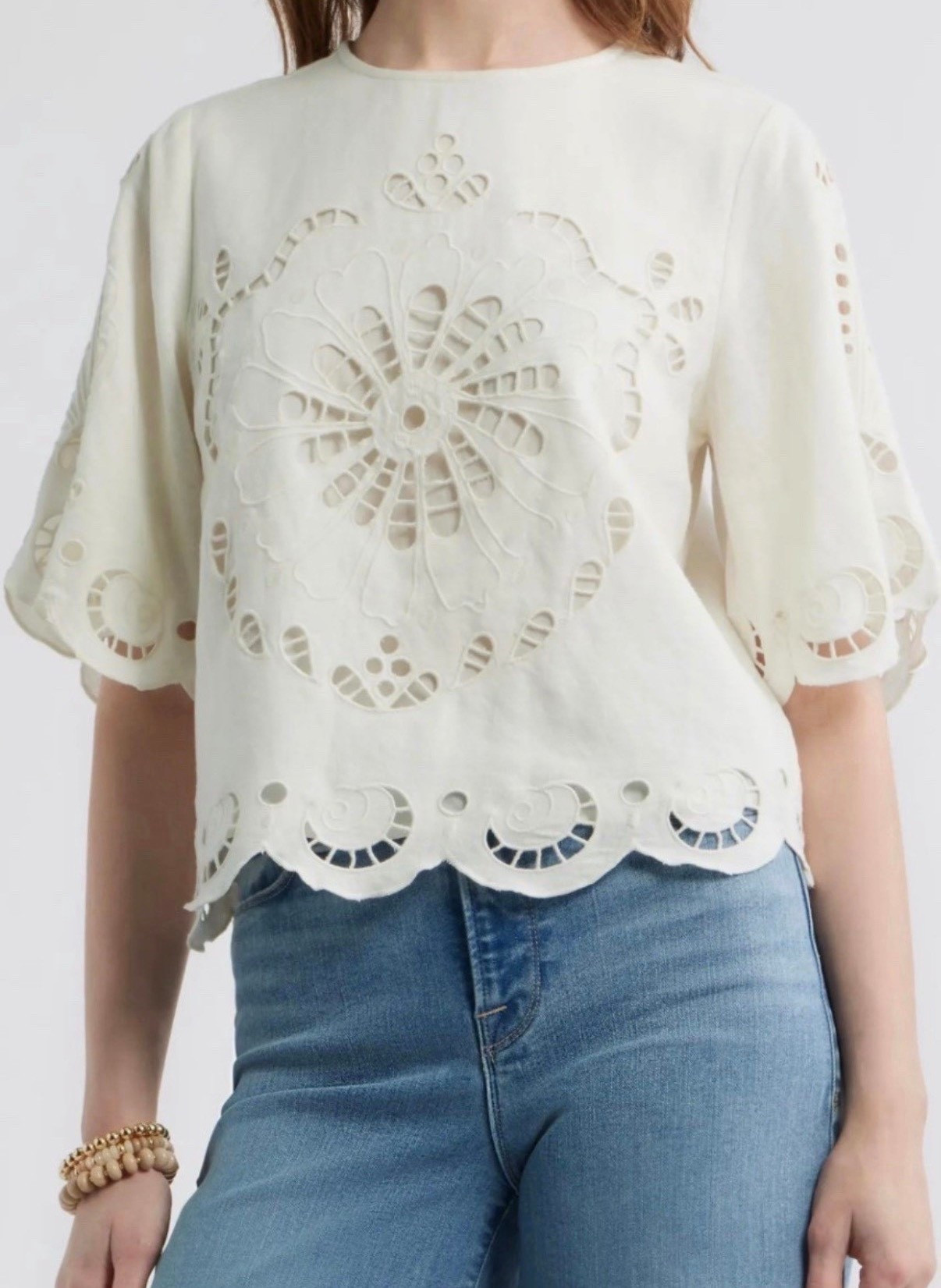 White lace top
Lace top
Spring top 
Vacation 