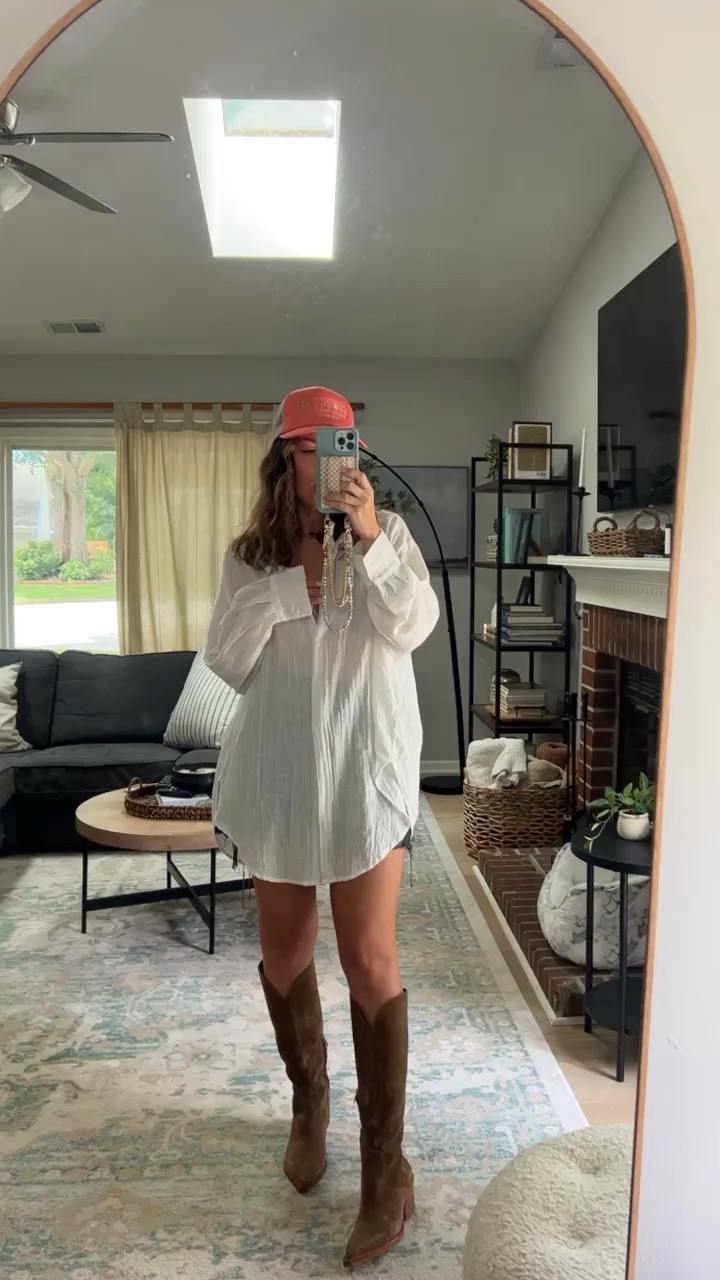 Knee high suede western boots true to size

#LTKSeasonal #LTKshoecrush