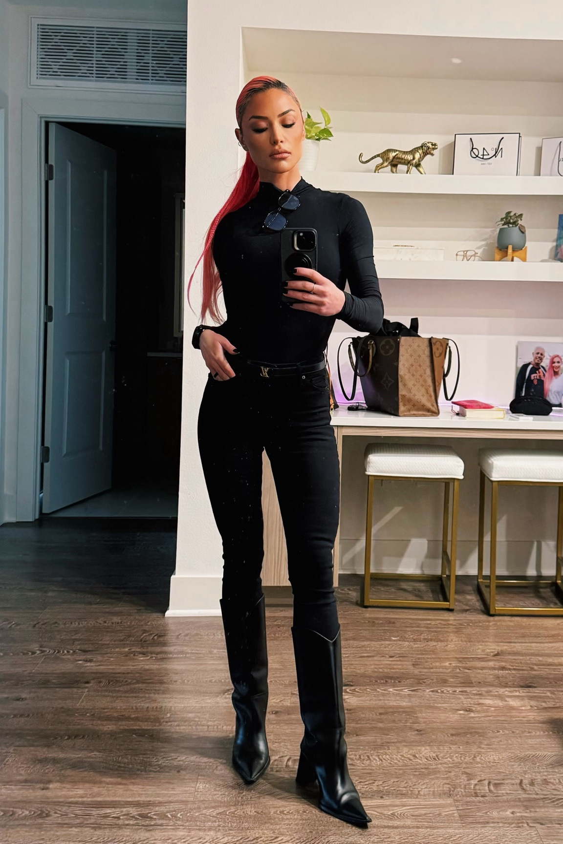 Can’t go wrong with black on black 🥳

#LTKStyleTip #LTKWorkwear #LTKU