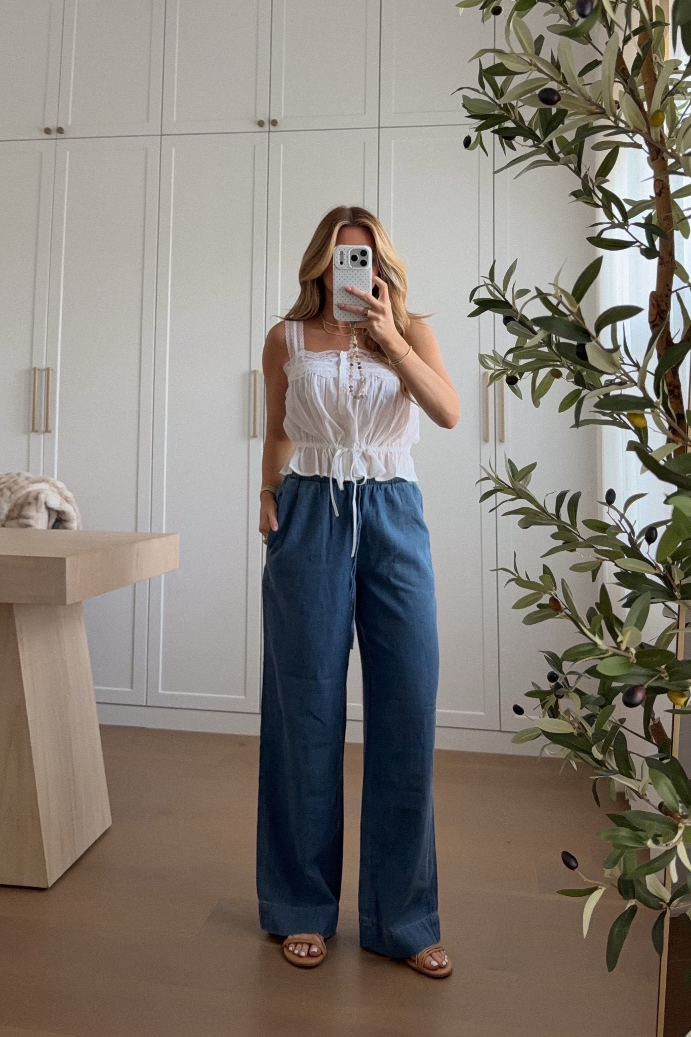 top: xs // pants: xs regular


#LTKPetite #LTKootd #LTKSeasonal