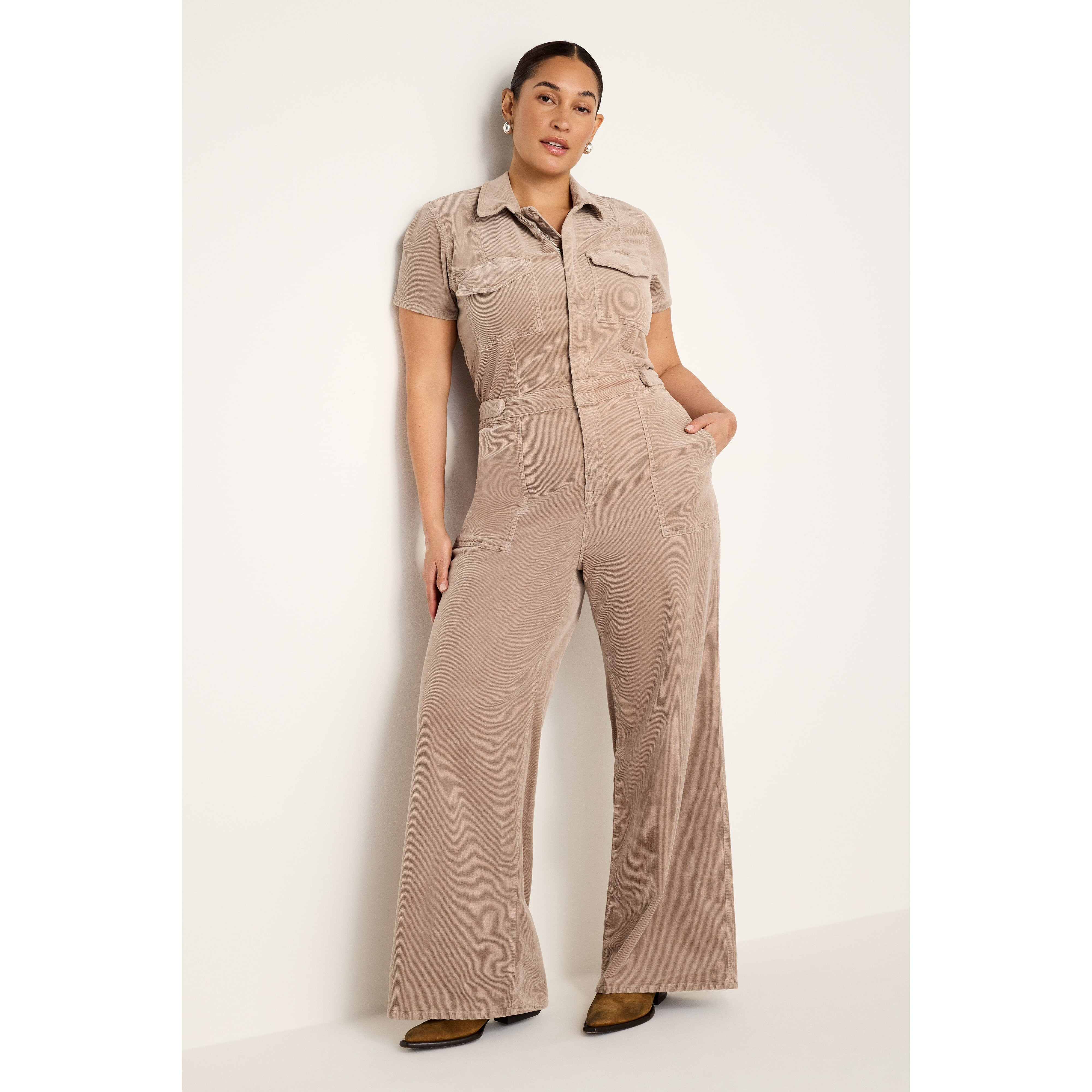 Women's Fit For Success Corduroy Palazzo Denim Jumpsuit | Flax, Size 3XL | Good American by Khlo� Kardashian | Good American