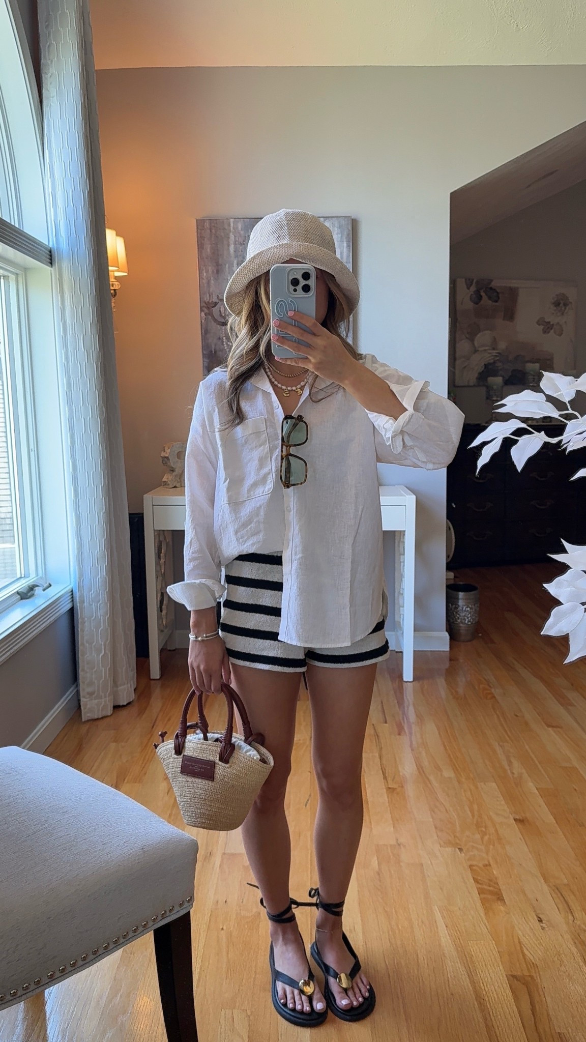 wearing an xs in top shorts arnt linkable but they are from Zara 