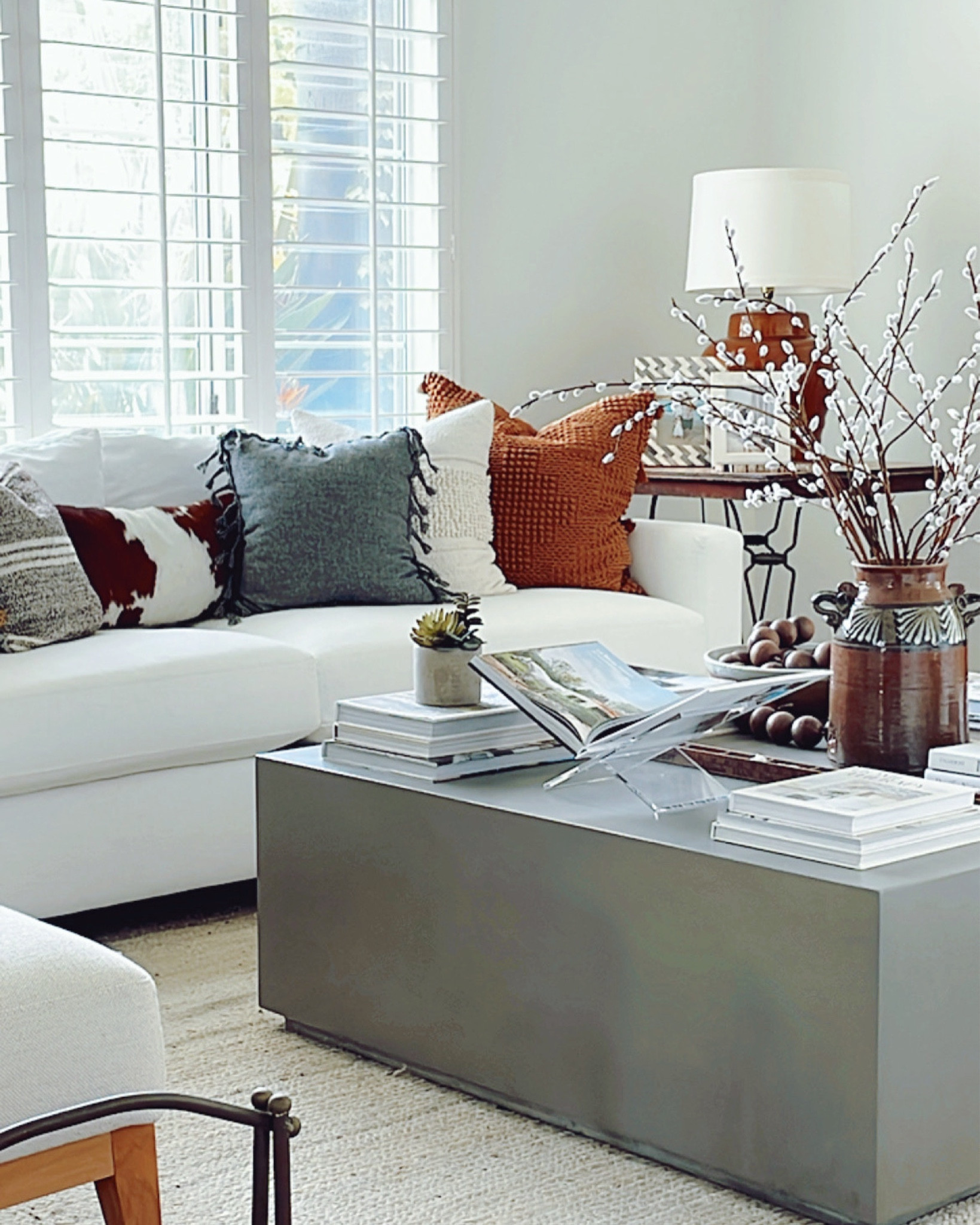 Coffee table decor 

#ltkhome #coffeetable #coffeetablebooks #coffeetabledecor #livingroom #familyroom