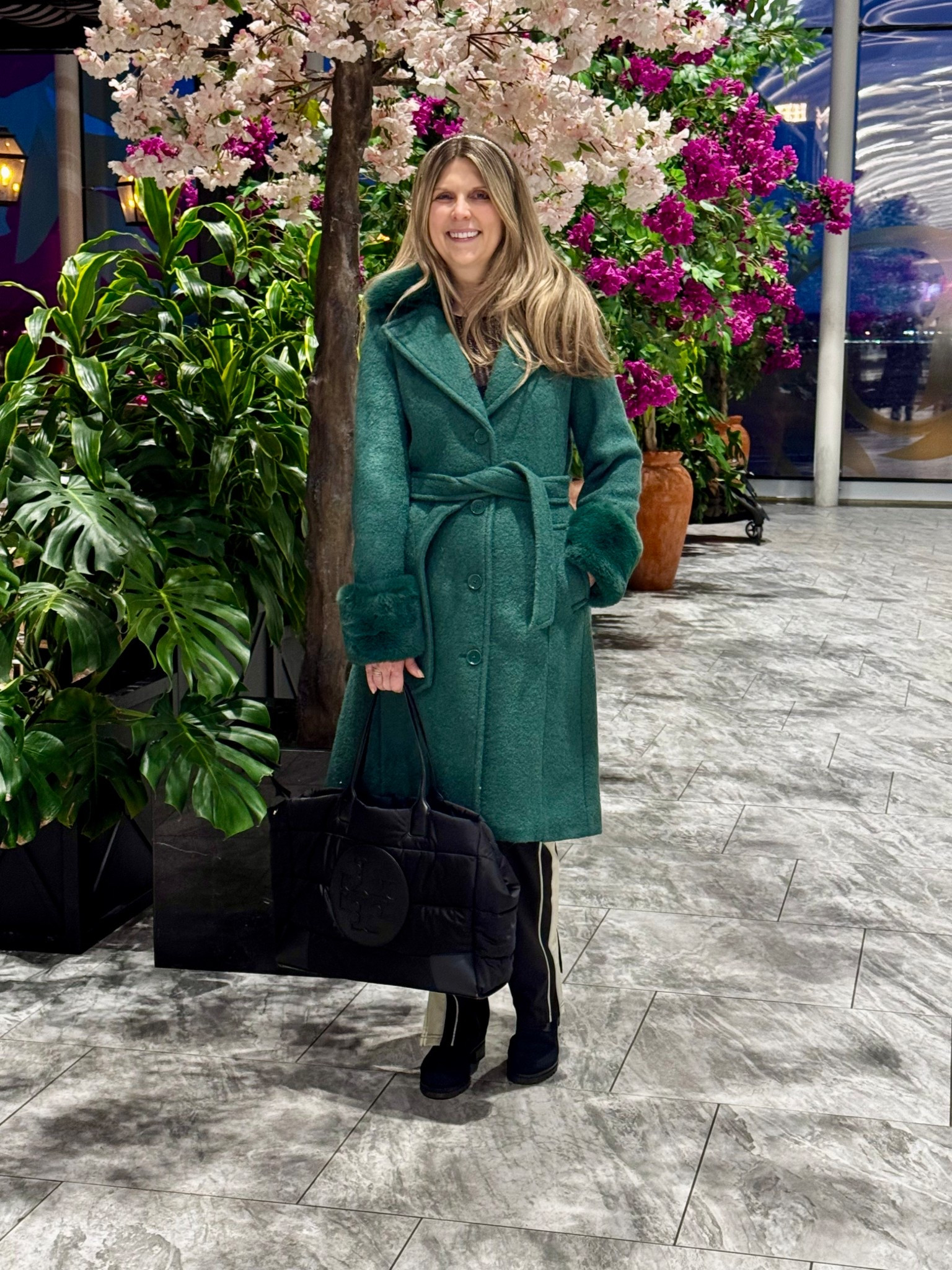 Green with Envy. Who doesn’t love a great #statementcoat ? #katespade #fauxfur #coats #pufferbag

#LTKSeasonal #LTKU #LTKStyleTip