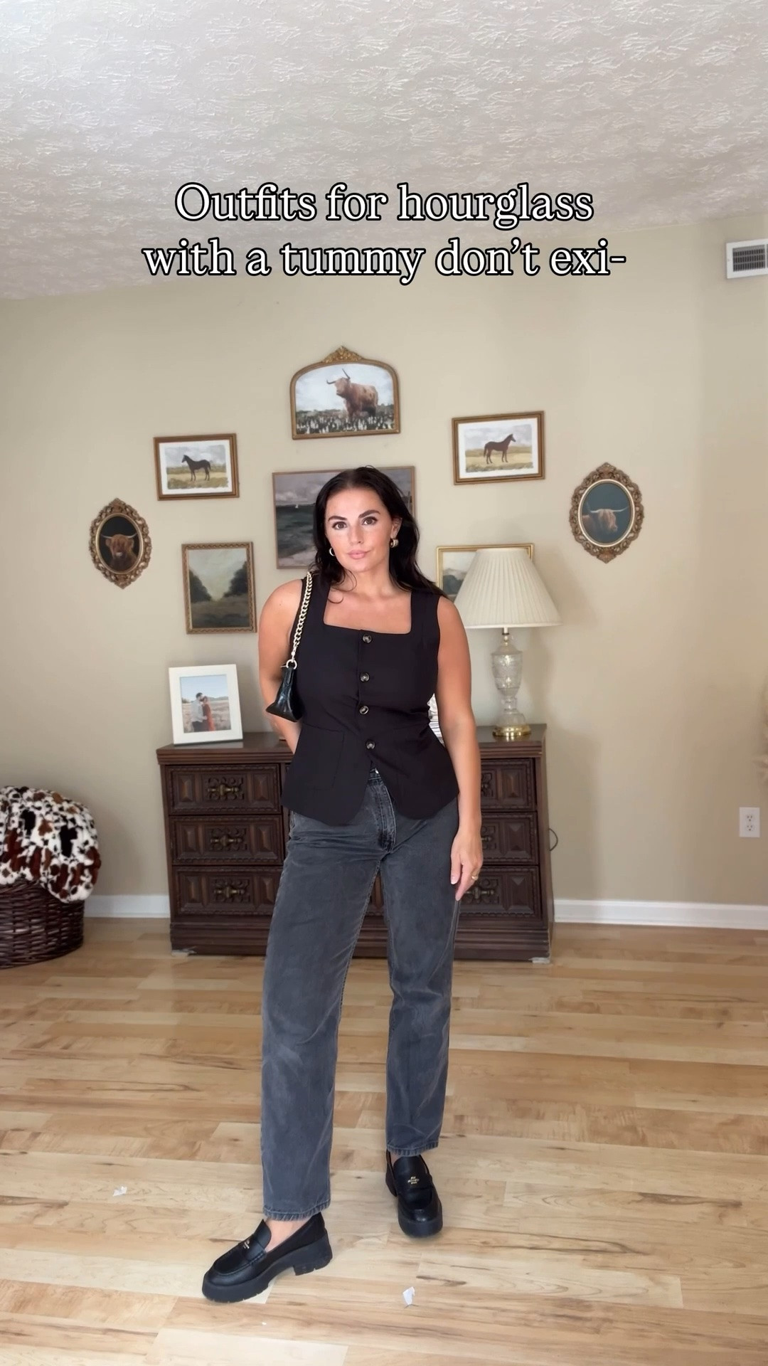 Outfits for an hourglass with a belly (or just non fitted) #hourglass #ootd #modest #garmentfriendly