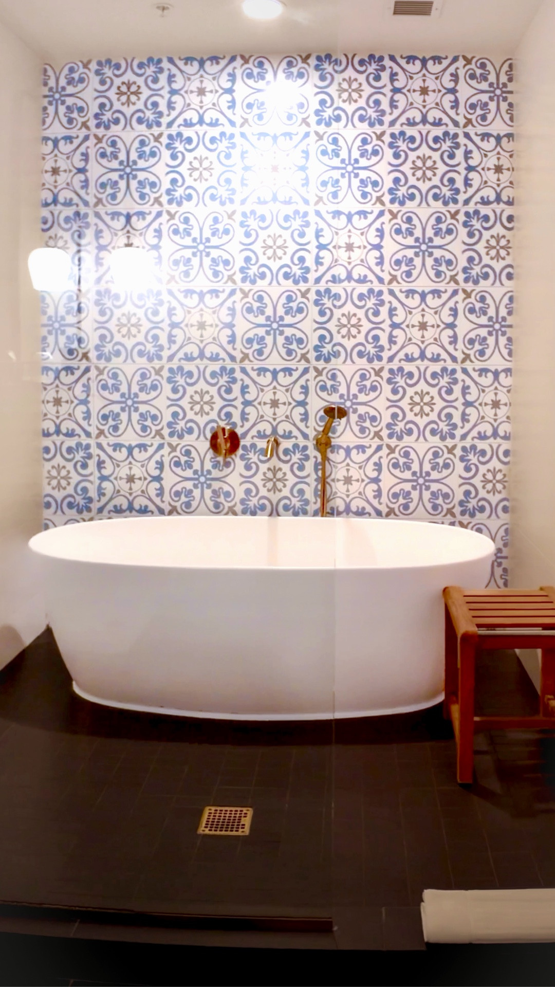 Planning a romantic getaway in Chicago?

Paul and I (Marilee) booked a wonderful stay at the Kimpton Gray Hotel, a luxury boutique hotel in the Chicago Loop.

We loved the whimsy, style, and comfort of the One Bedroom Suite — especially the deep soaking tub!

This 5-star hotel also has a great central location in downtown Chicago.

@Expedia #LTKValentine

#LTKvlog #LTKTravel #LTKdayinmylife