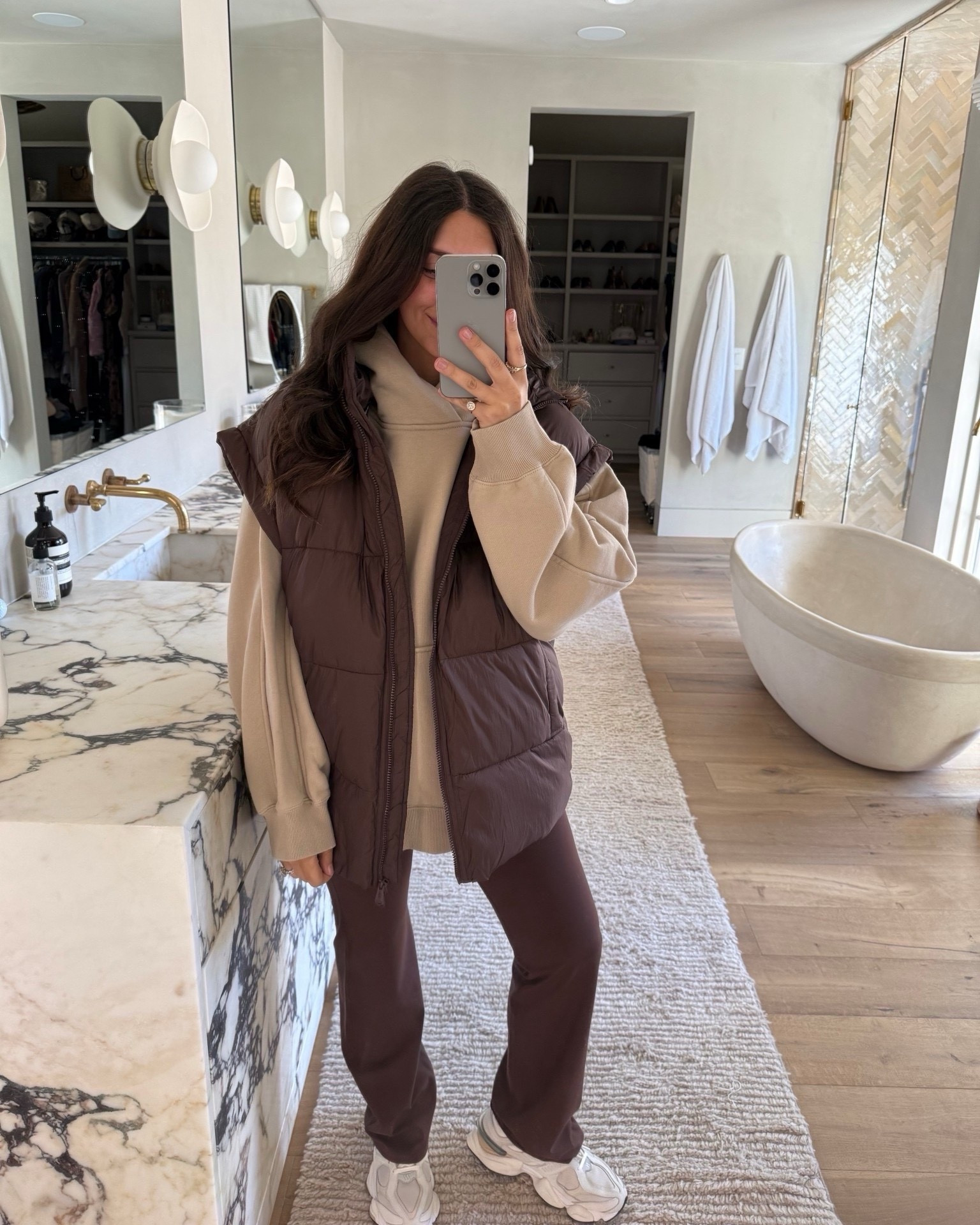 How to style puffer vest two ways ✨🫶🏽

Vest: medium 
Top: medium 
Leggings: small

athleisure, vest, puffer vest, loungewear, casual style, how to style, free people, fp, Nashville, mom of 3, bump friendly, Dede Raad, dress up buttercup 


#LTKFindsUnder100 #LTKmomlife #LTKdayinmylife