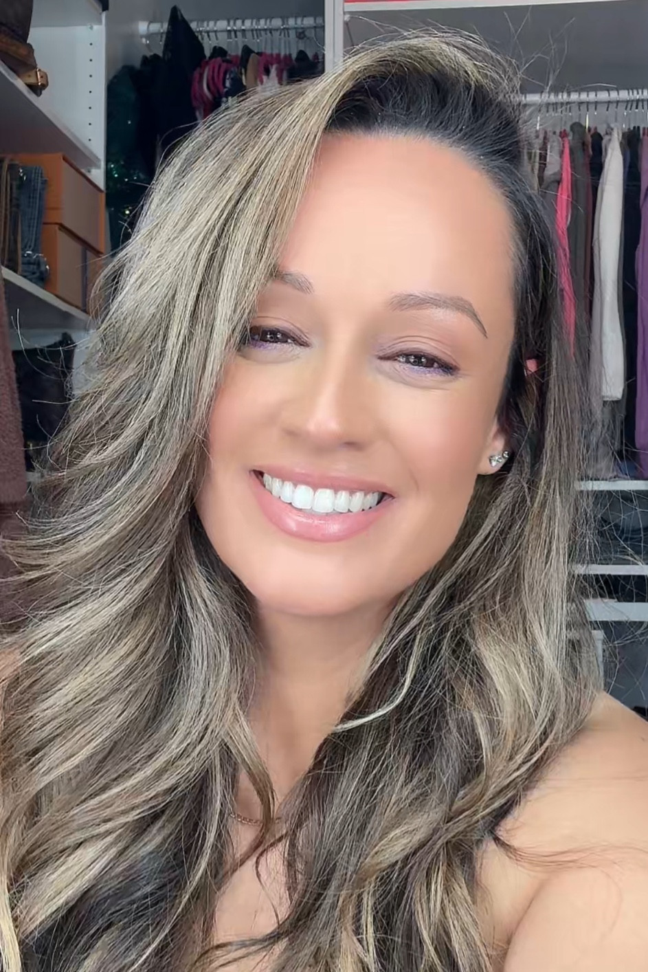 Best curling iron ever 🙌🏼 I’ve had it for years and it gives the BEST long wearing curls ever!

#LTKBeauty #LTKHoliday #LTKGiftGuide