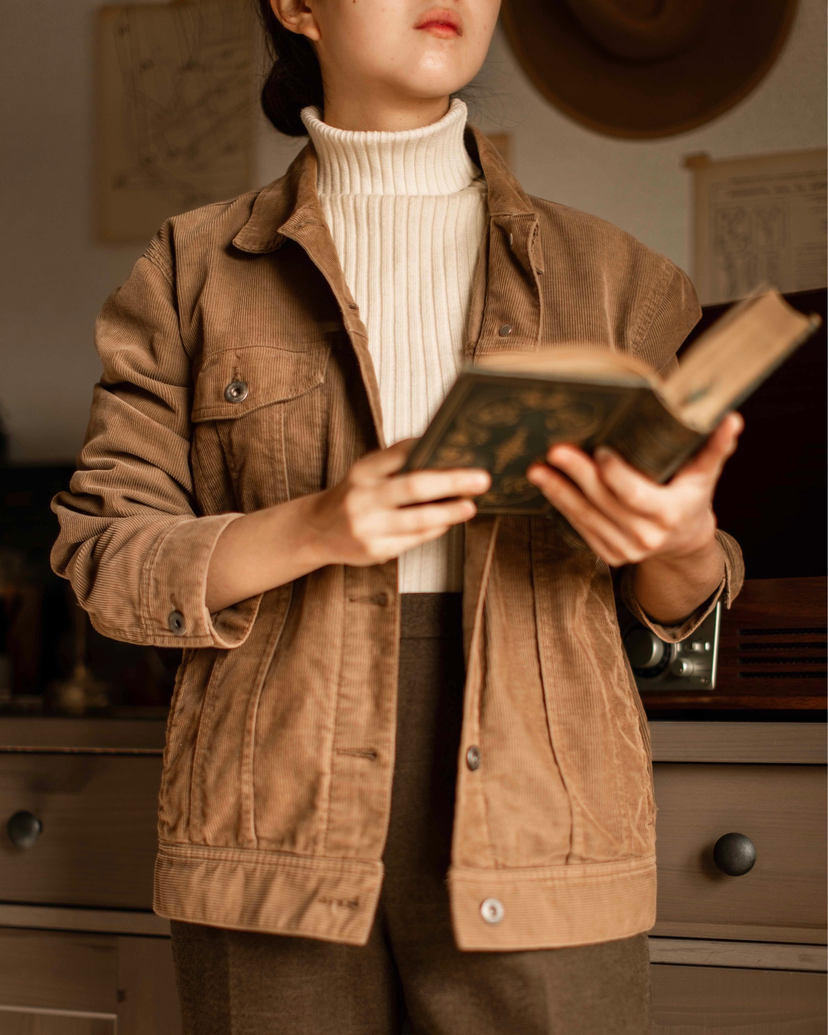 Nothing says fall like corduroy jackets and turtlenecks 🤎

#LTKstyletip #LTKSeasonal