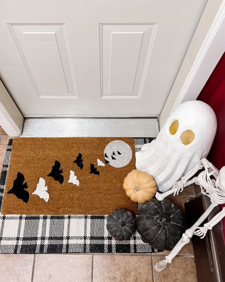 Front door styling, ghost, front door mat, skeleton, wreath 
