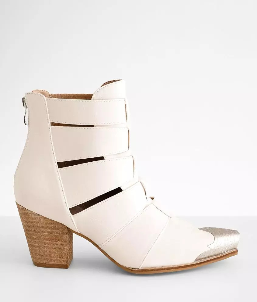 Dakota Western Ankle Boot | Buckle