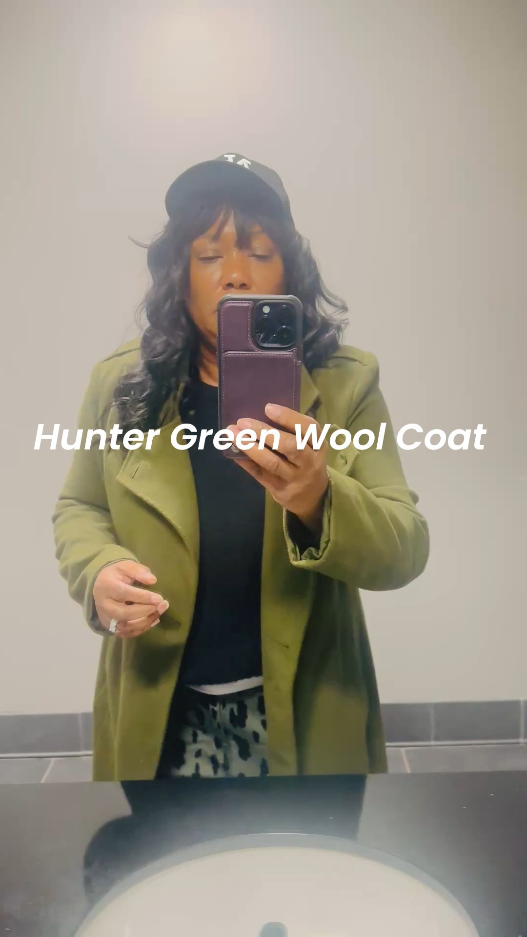 Effortless Fall Layers 🍂
Mixing high/low style today! Comfy soft black sweater (H&M) + flattering barrel jeans (Walmart find!) + structured Hunter green wool coat. Finished with my NYC cap.
Ready for the day!
#FallFashion #BarrelJeans #WalmartFinds #HMStyle #WoolCoat #NYCStyle #OOTD

#LTKgrwm #LTKStyleTip #LTKSeasonal