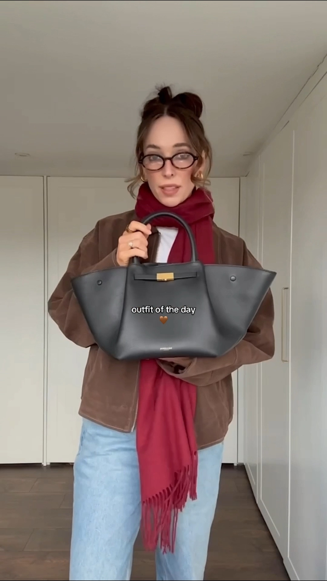 quick outfit of the day featuring my favourite DeMellier midi New York bag, and my abercrombie jeans I've been living in 🤎 #outfitideas #outfitinspo #outfitinspiration #outfitoftheday #demellier
#demelliernewyork #abercrombiejeans

#LTKeurope #LTKspring #LTKFashionMonth