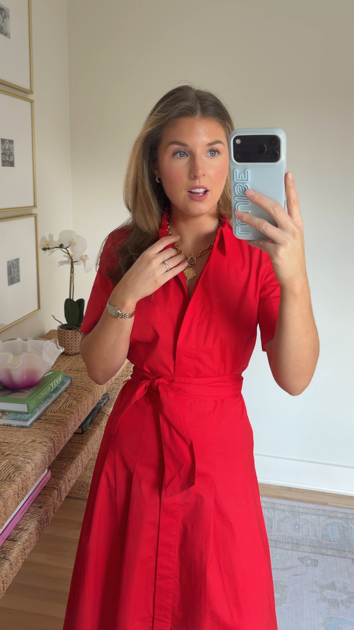 Stunning red shirtdress! Wearing a 2