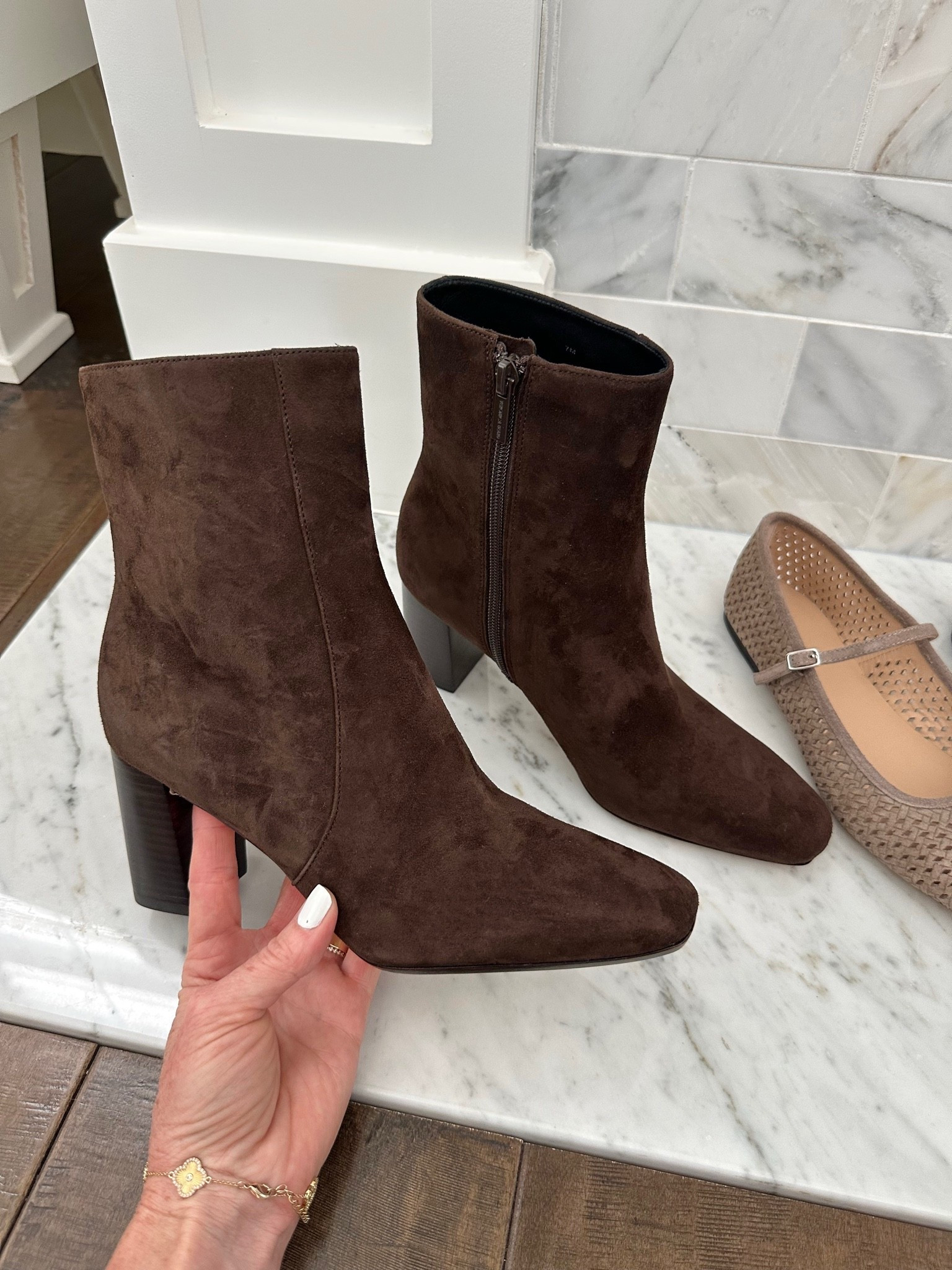 New boots I picked up from the Nordstrom sale! Perfect for fall!

#LTKootd #LTKmomlife #LTKSaleAlert
