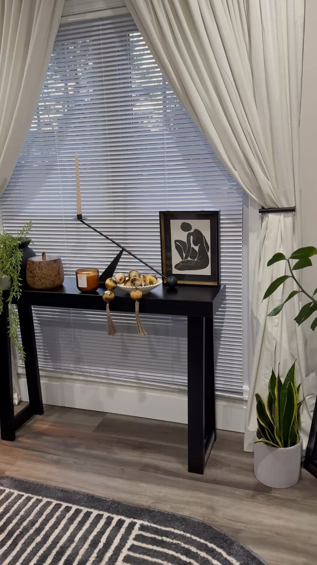 Console Table Styling 

#LTKHome