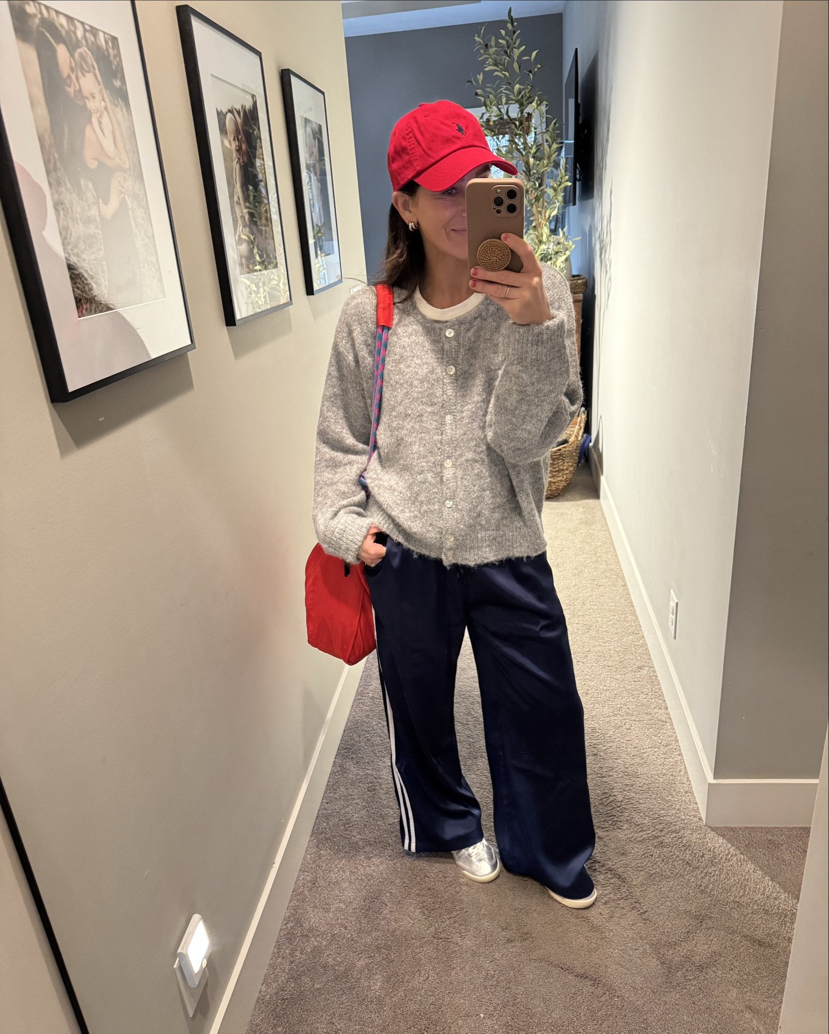 The perfect dad cap and perfect shade of red 🙌🏽