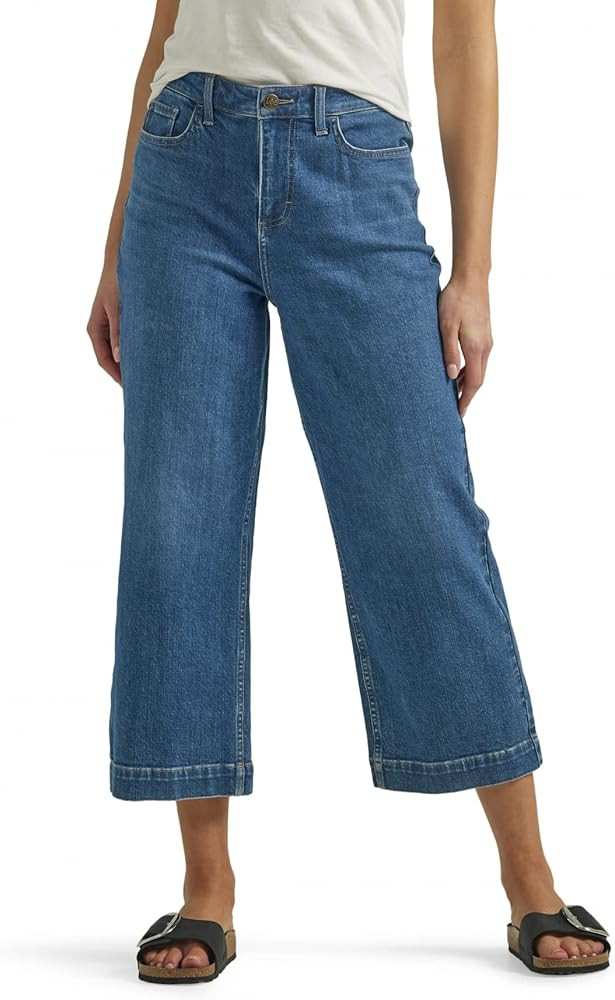 Lee Women's Legendary High Rise Wide Leg Crop Jean | Amazon (US)