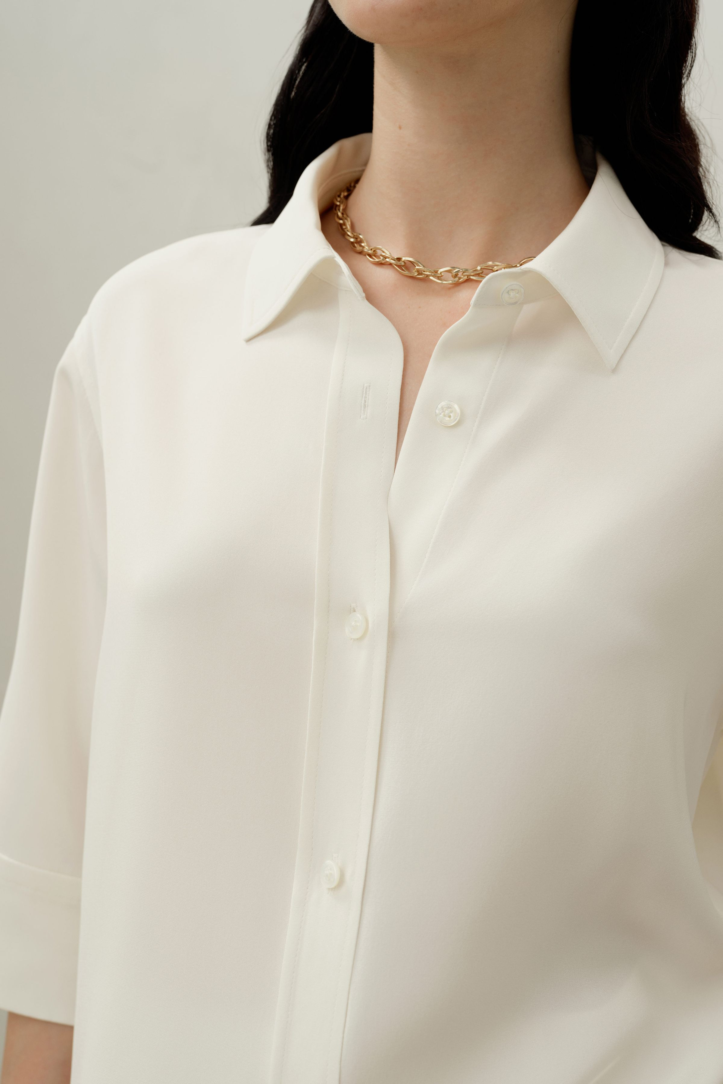 Entspannte Halbarm-Bluse aus schwerem Seidenkrepp | LILYSILK