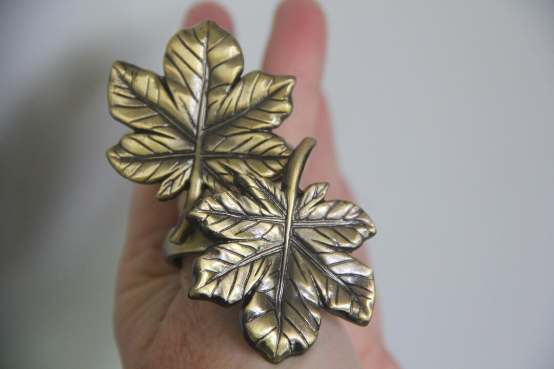 Set of Ten 10 Vintage Leaf Napkin Rings, Gold Metal Napkin Rings, LEAF Napkin Rings, Vintage Fall... | Etsy (US)