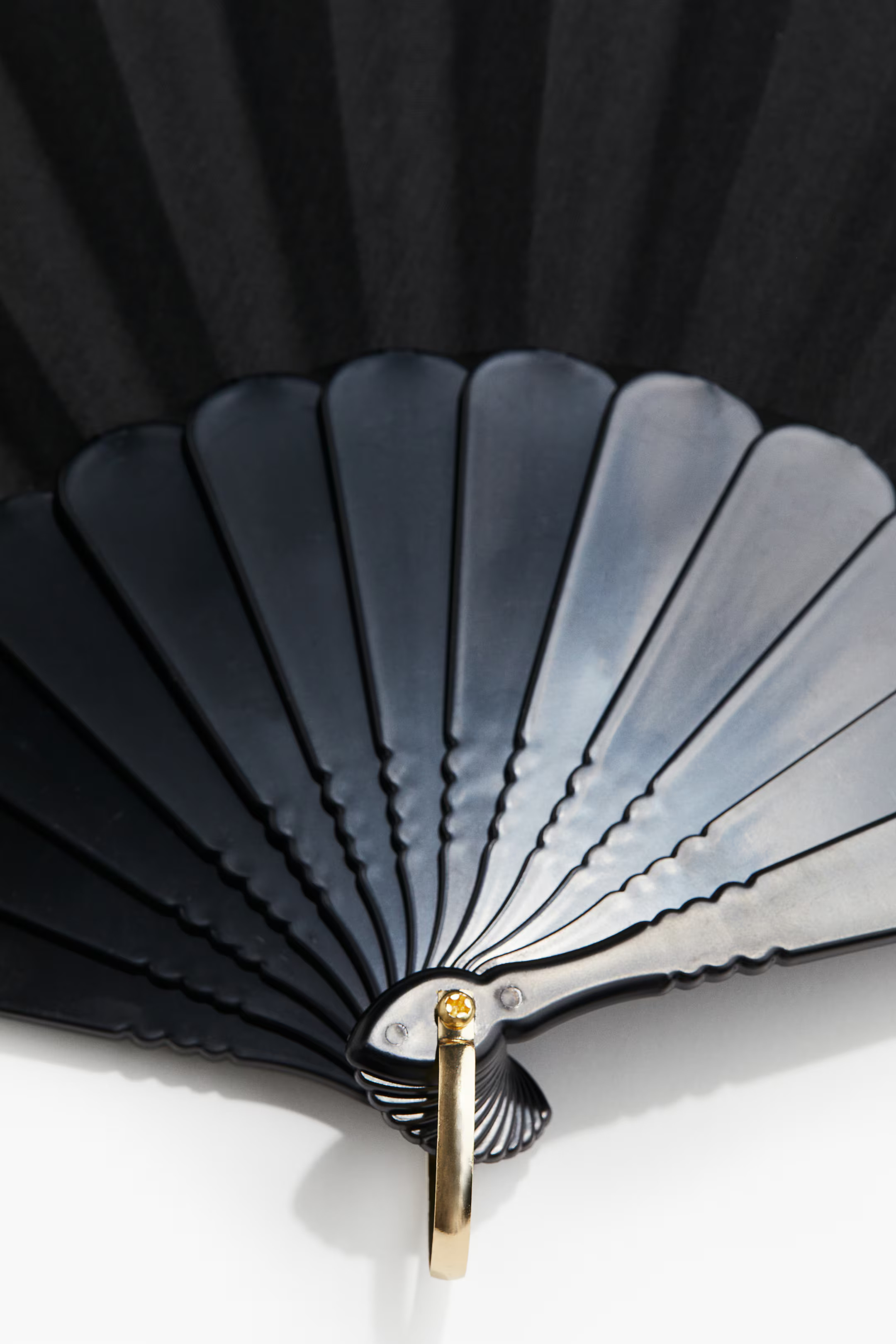 Fan | H&M (UK, MY, IN, SG, PH, TW, HK)