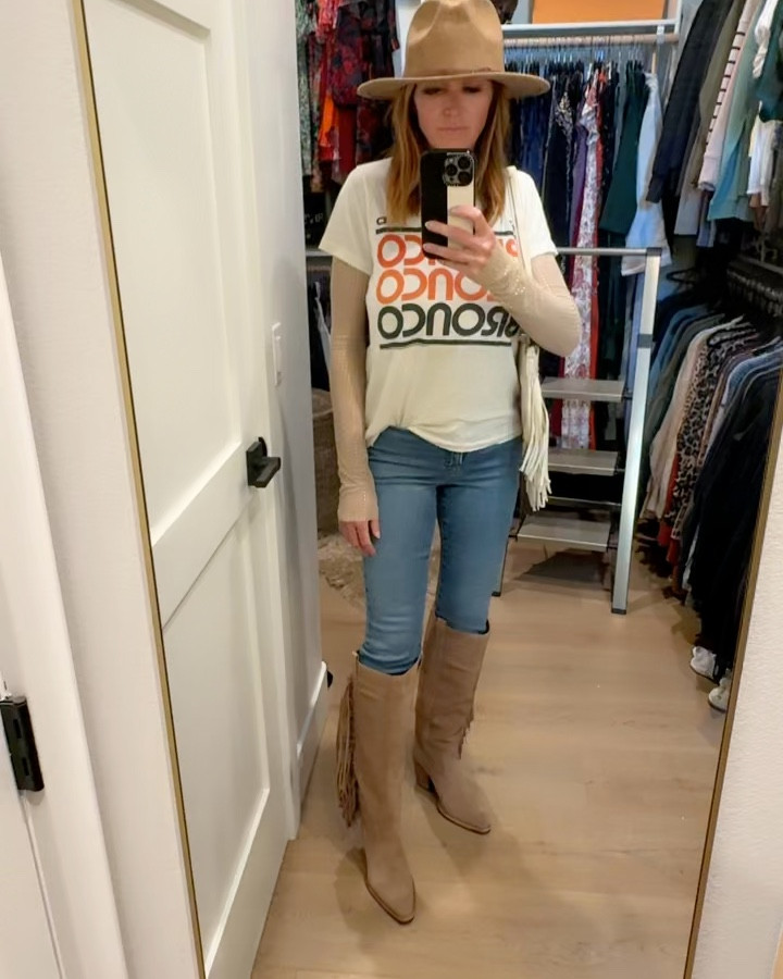 Nashville ready 🤠 modern Western wear 

Size 0 jeans 

#LTKU #LTKPetite #LTKStyleTip