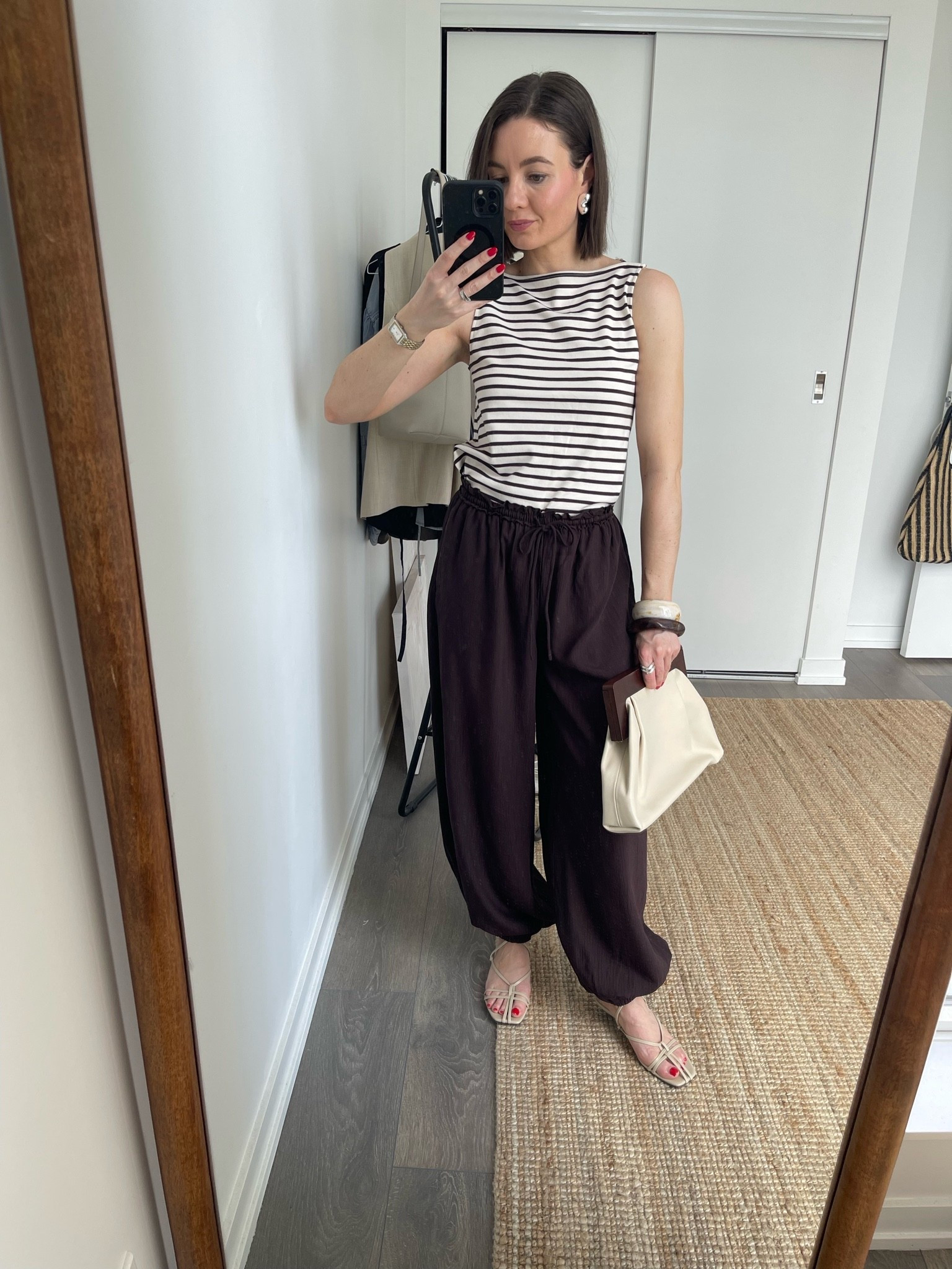 Balloon pants are an XS (they are slightly see-through)

#LTKsummer #LTKcanada