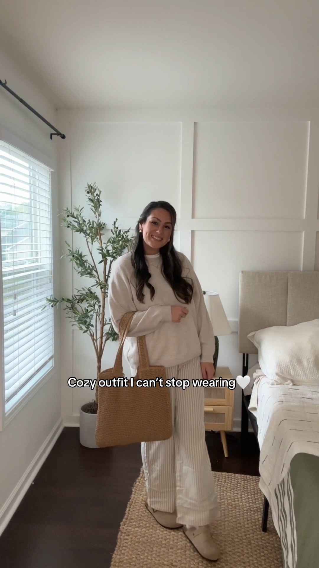 LOVE this cozy outfit! 

It’s giving coastal grandmother and I’m here for it 🌊🤍

#LTKMidsize