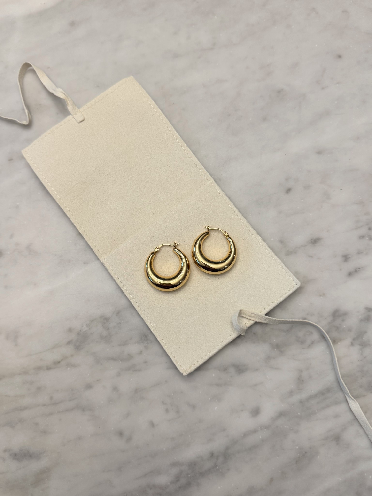 Just got these gorgeous hoops in and they would make a perfect gift for her for Valentine’s Day!

#LTKValentine #LTKWedding #LTKootd