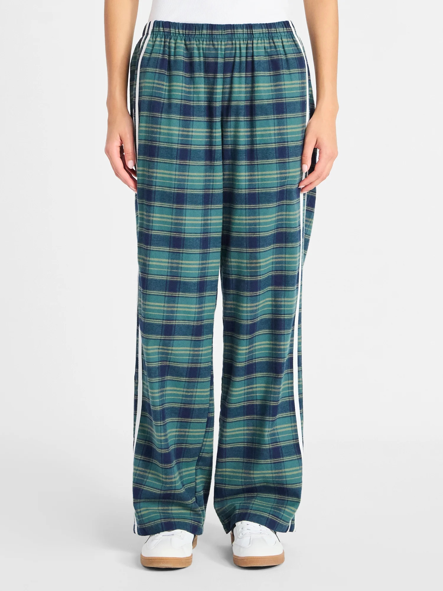 No Boundaries Cotton Boxer Pants with Side Stripes, 31'' Inseam, Women's | Walmart (US)