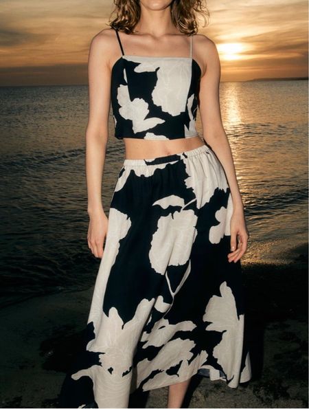 Black and white floral crop top and midi skirt linen matching set 

#LTKSeasonal #LTKfindsunder50 #LTKstyletip