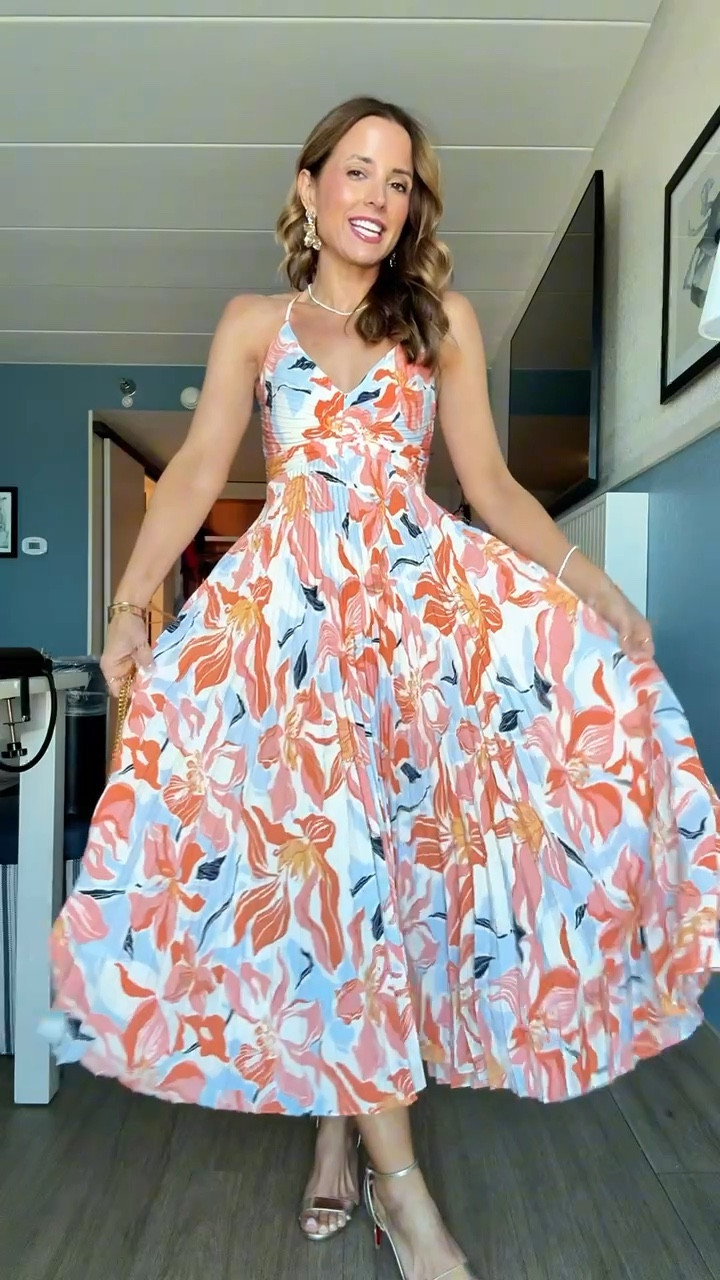 Wedding guest dress in XS. Tropical midi dress. Destination wedding. Welcome party dress. Summer wedding guest. Cruise outfit. Cocktail dress. 


#LTKootd #LTKWedding #LTKTravel