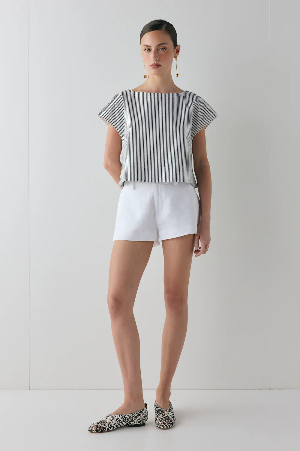 Levy Linen Shorts White | VRG Grl