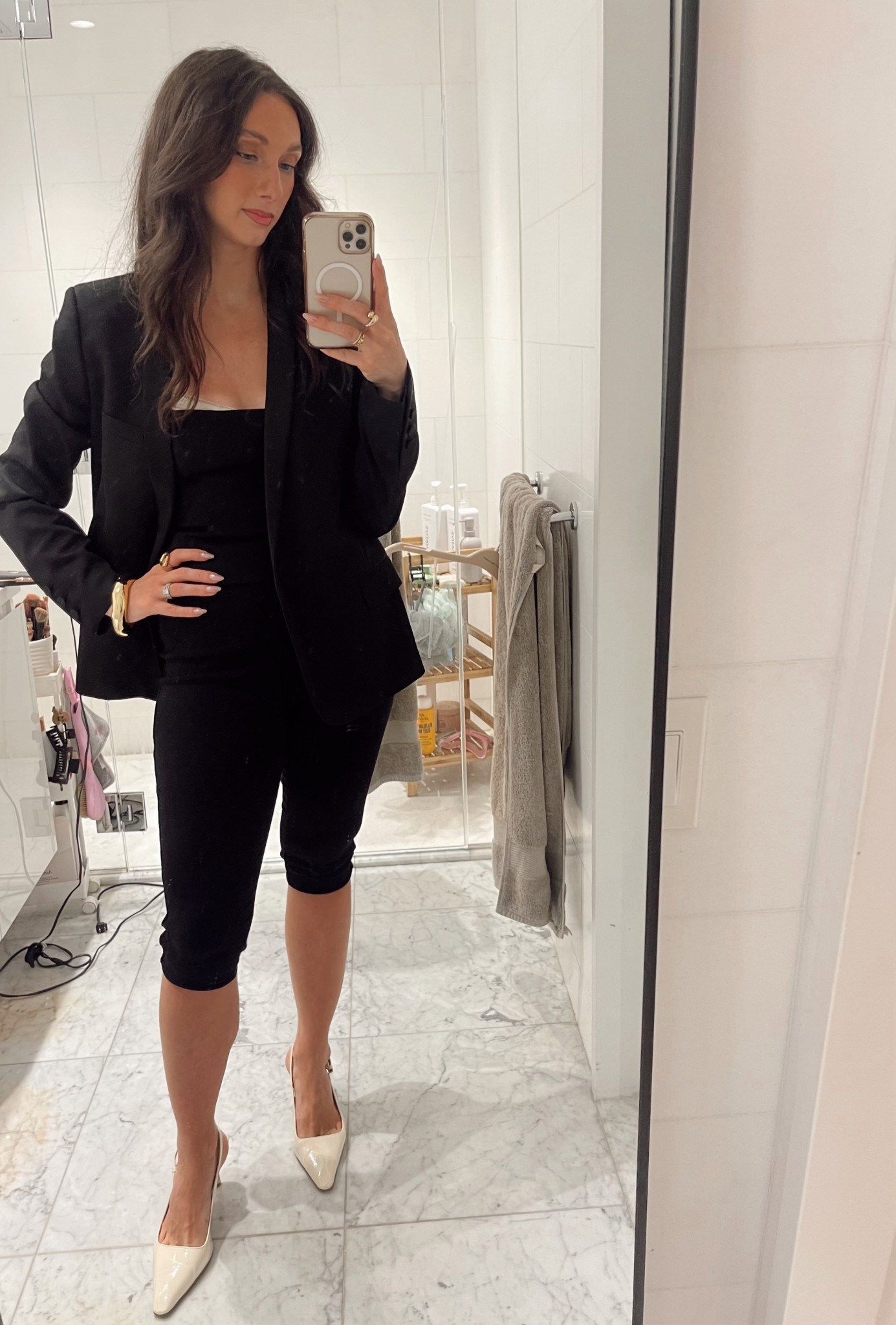 All black with pops of white 


#LTKSummerEdit #LTKStyleTip #LTKSeasonal