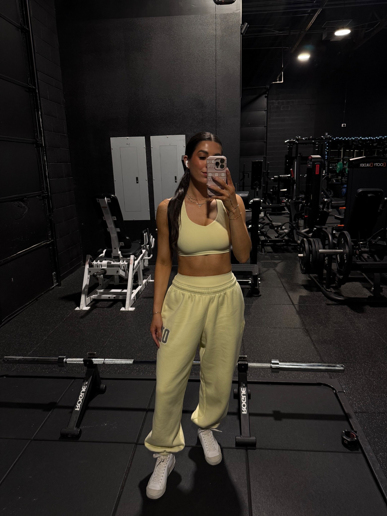 Gym fit of the day 💪🏼 my current favorite! I’m an xs shorts, small bra, and xs joggers (color sold out)

#LTKfitnessgoals #LTKActive