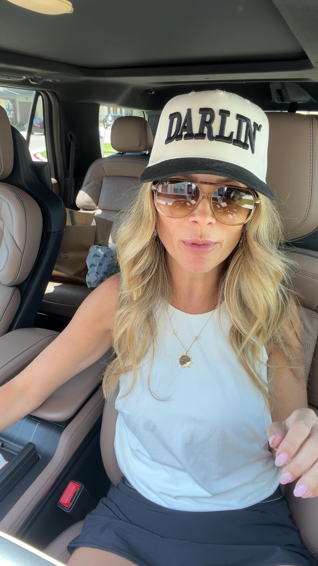 Happy Friday!! I have an exciting life update coming this weekend so check back in stories on Saturday or Sunday!!

#LTKootd #LTKOver40 #LTKPetite