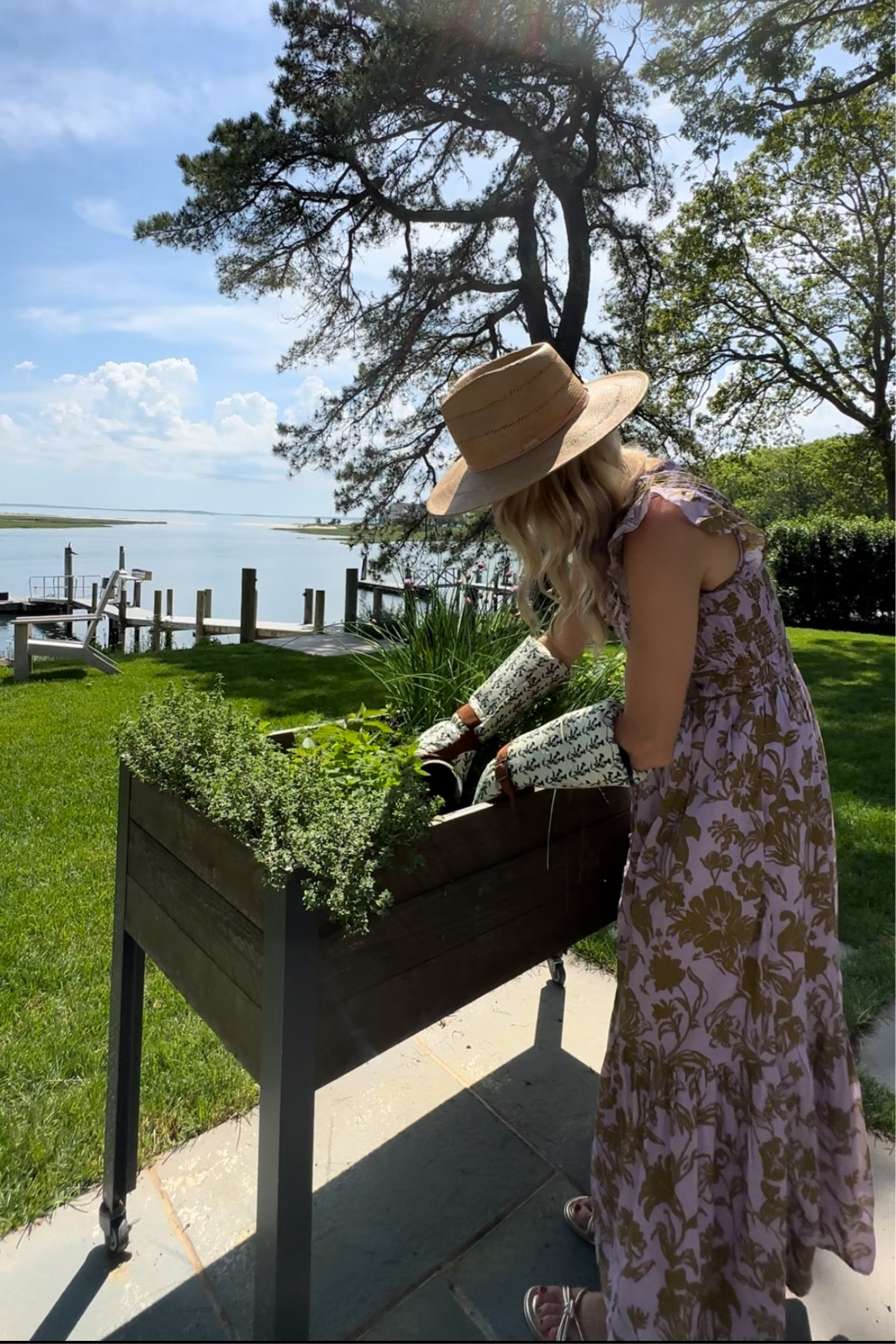 Freshen Up Friday for our elevated herb garden! 



#LTKHome #LTKStyleTip