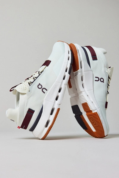 On Women's Cloudnova 2 Sneaker | Urban Outfitters (US and RoW)