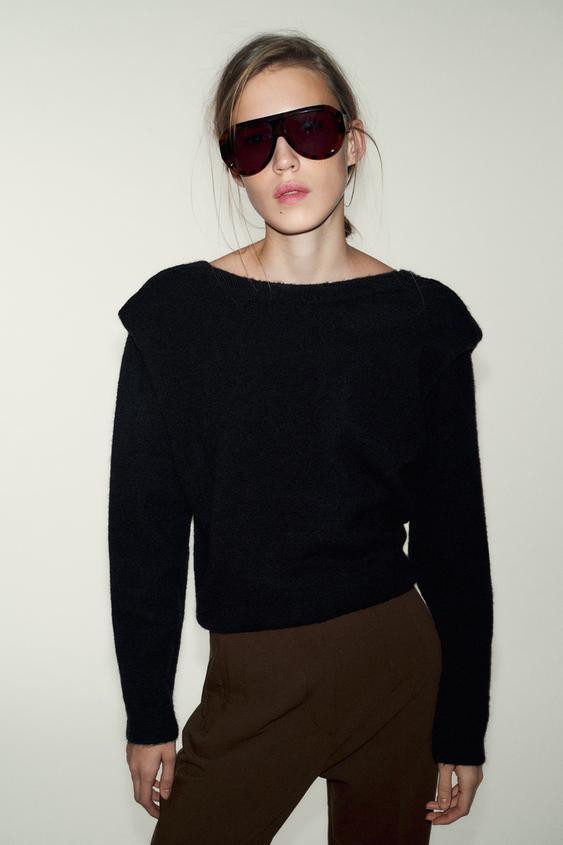 SHOULDER PAD V-NECK BACK KNIT JUMPER | Zara US