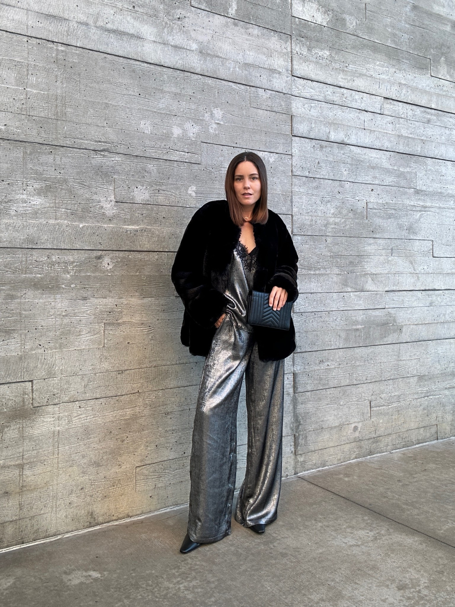 Date night, winter outfit 

#LTKSeasonal #LTKootd #LTKFindsUnder100