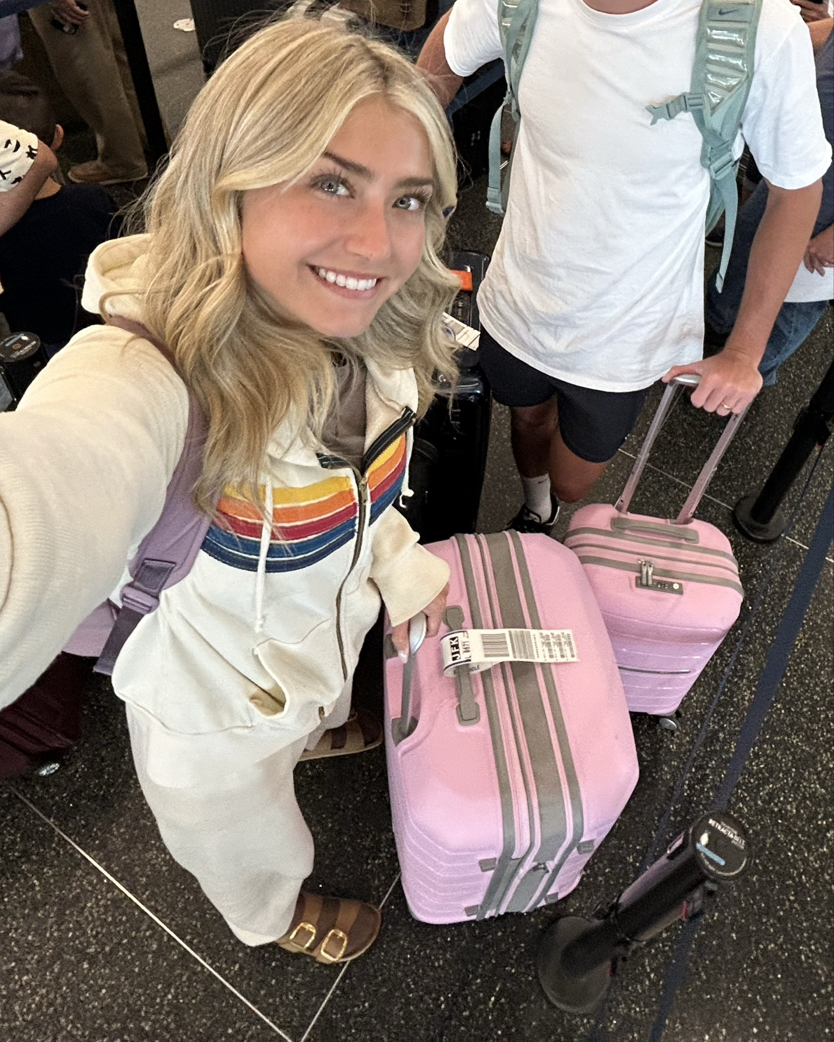 Cutest durable full size and carry on matching luggage that is actually affordable with so many cute color options 🩷