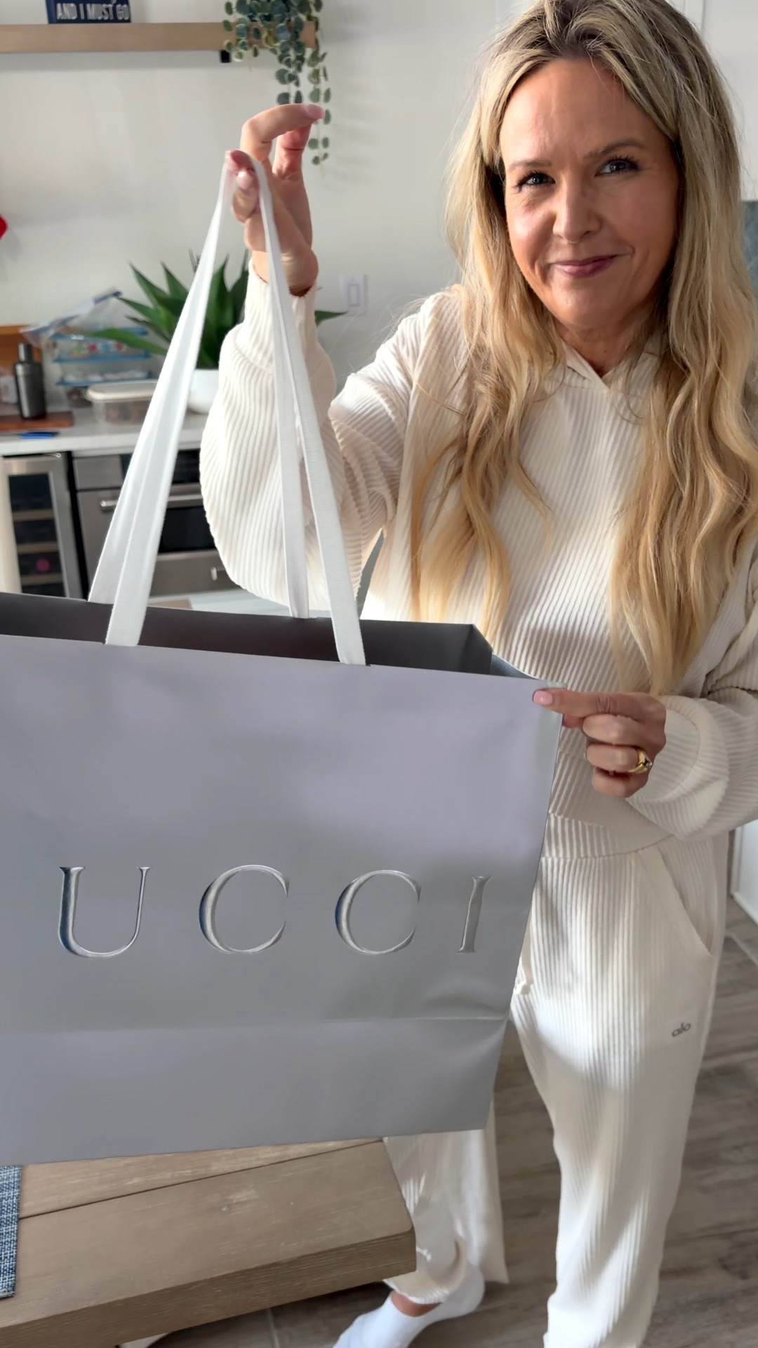 Unwrapping the best birthday surprise 🎁✨
I went with the Gucci Ophidia small shoulder bag over the emblem style — the emblem chain was heavy and non-removable, and I wanted something lighter, more versatile, and truly everyday 🤍
The Ophidia checks every box: timeless GG print, structured silhouette, and a removable crossbody strap so I can wear it multiple ways.
Classic, practical luxury I’ll reach for year after year ✨
Tagging it here for anyone deciding between the two 🤍

#LTKGiftGuide #LTKootd #LTKdayinmylife