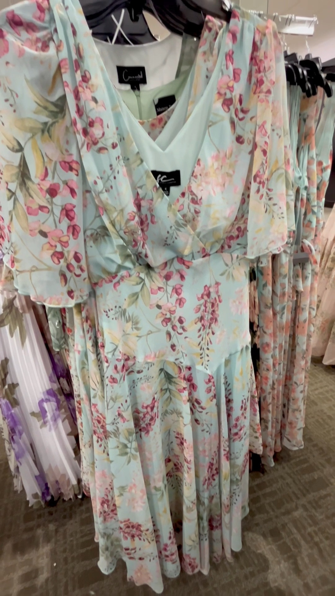 This lovely spring summer women’s floral dress is heavily discounted at Kohl’s today!

Garden party dress, outdoor wedding, back yard wedding, dressy casual wedding, semi formal wedding guest dress, party dress, event dress, mother of the groom dress, mother of the bride dress, day time wedding guest dress. 

#LTKSeasonal #LTKSaleAlert #LTKWedding