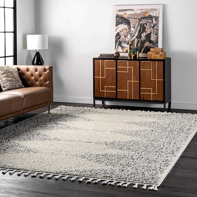 nuLOOM Bria Moroccan Shag Rug, 4' x 6', Off White | Amazon (US)