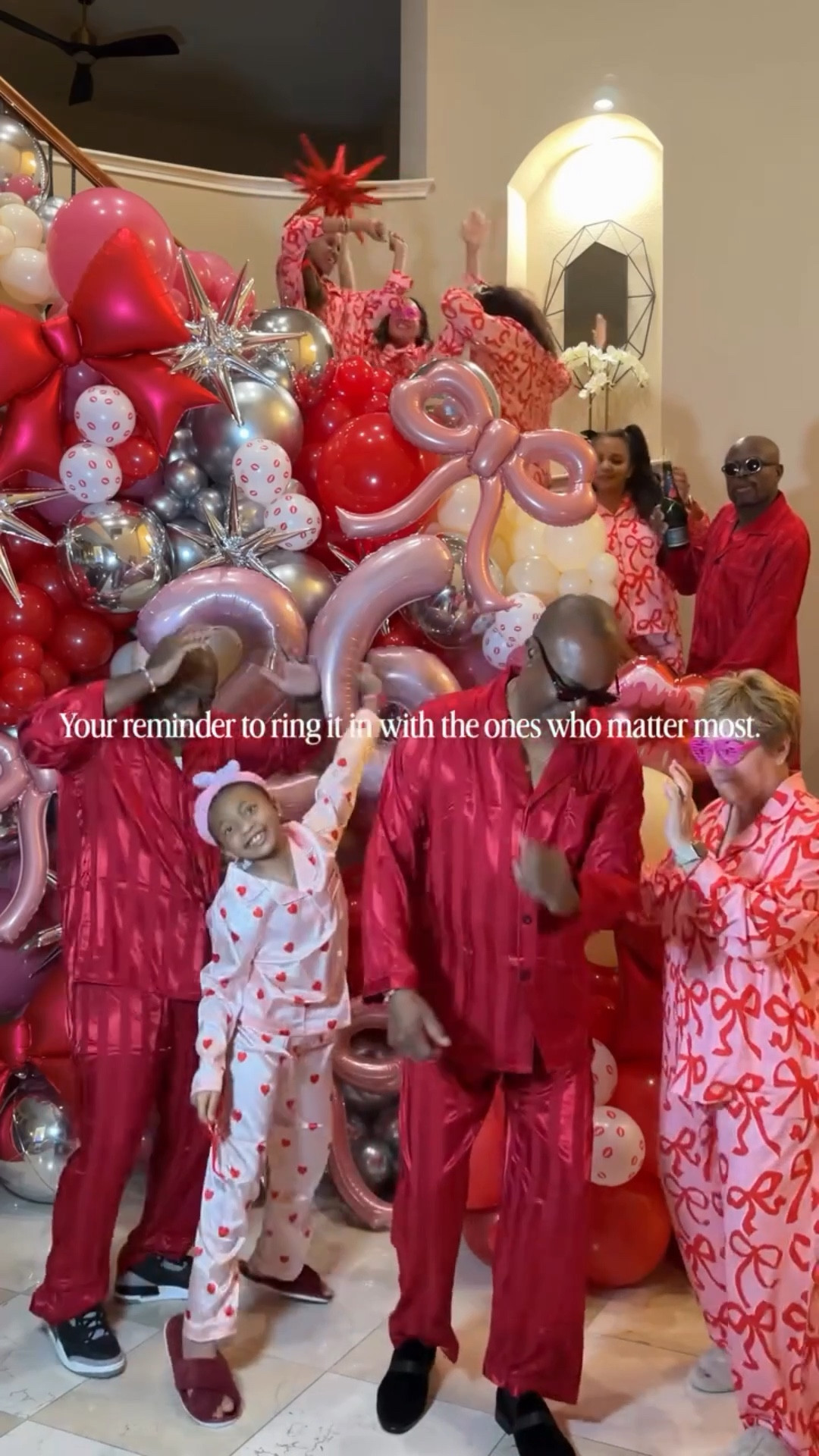 And that’s how we rang in the New Year 💋😂 Loud, loving, and surrounded by family. Wouldn’t change a thing. 🥳 Cheers to 2026! 🫶🏼