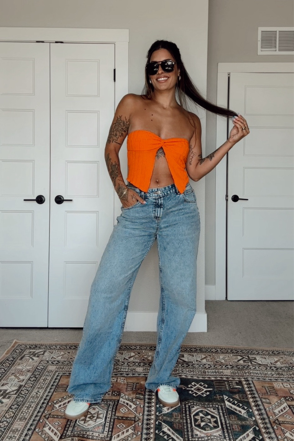 Styling baggy jeans 🧡

#LTKStyleTip #LTKFindsUnder100 #LTKShoeCrush