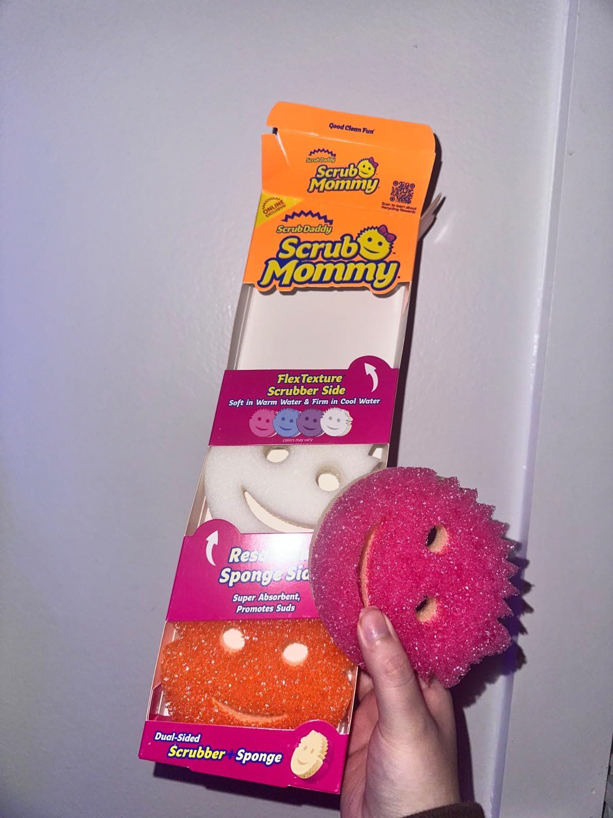Scrub Daddy Scrub Mommy Sponges - Dish Scrubber + Non-Scratch Cleaning Sponges Kitchen, Bathroom ... | Amazon (US)