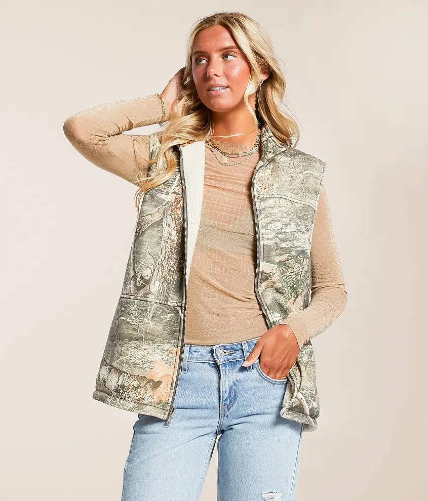 Sherpa Camo Reversible Vest | Buckle