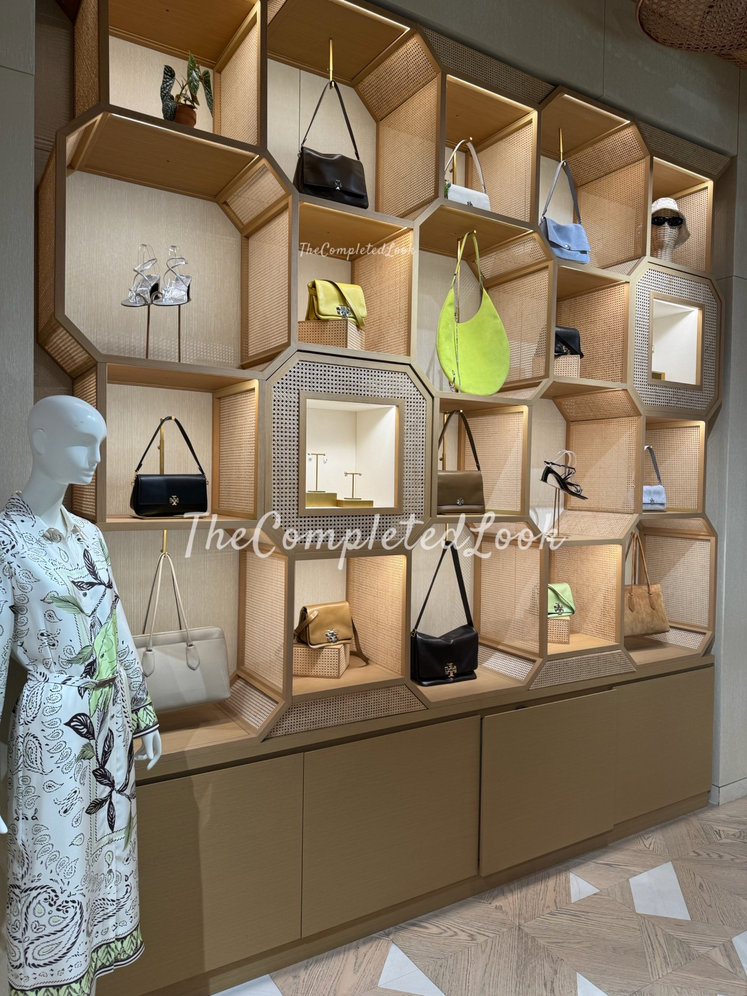 Eye candy at Tory Burch #toryburch #springbags #springfashion #newarrivals 